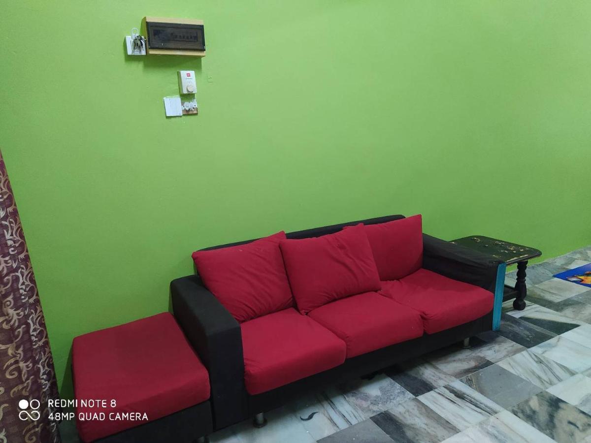Homestay D' Tengah Bandar كوالا رومبين المظهر الخارجي الصورة