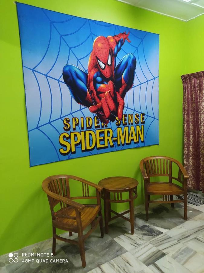 Homestay D' Tengah Bandar كوالا رومبين المظهر الخارجي الصورة